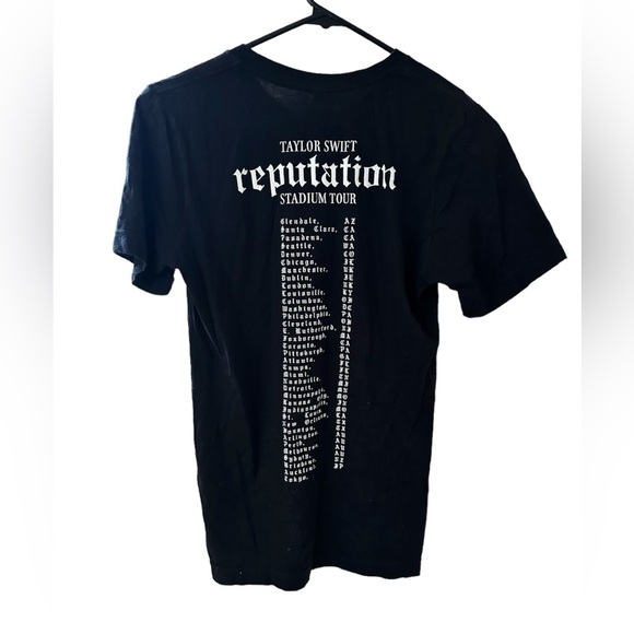 Taylor Swift Reputation Tour Shirt Adult S Canvas Black Short Sleeve T-Shirt - Picture 2 of 4